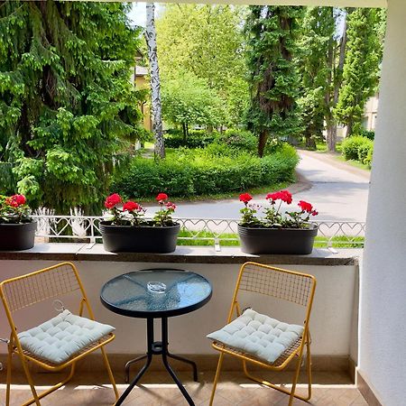Anet Apartman Visoko Extérieur photo